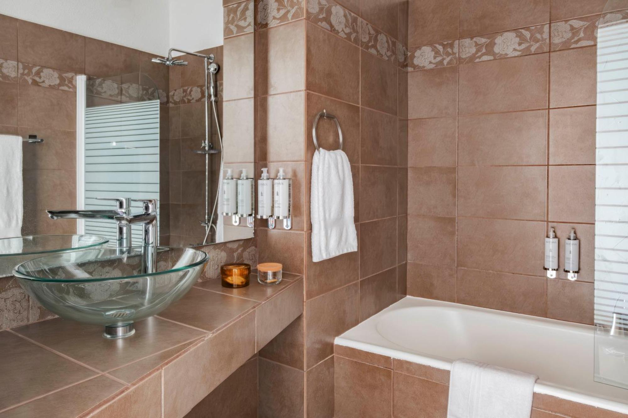 Surplage Hotel Cavaliere 르 라방두 외부 사진